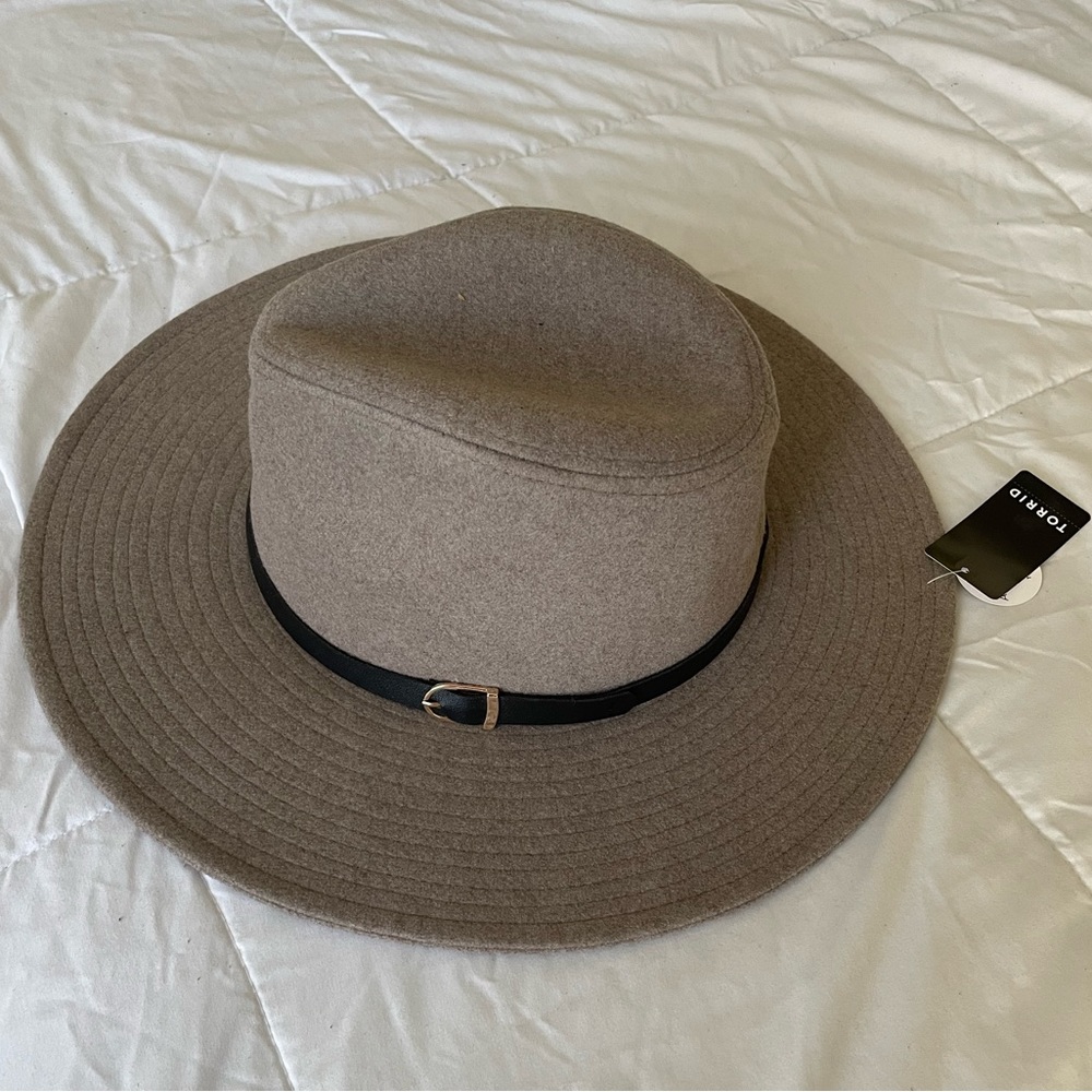 Brim Hat (Fedora, Sun Hat)